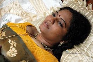 Telugu local sex dabbulu ichi aunty tho